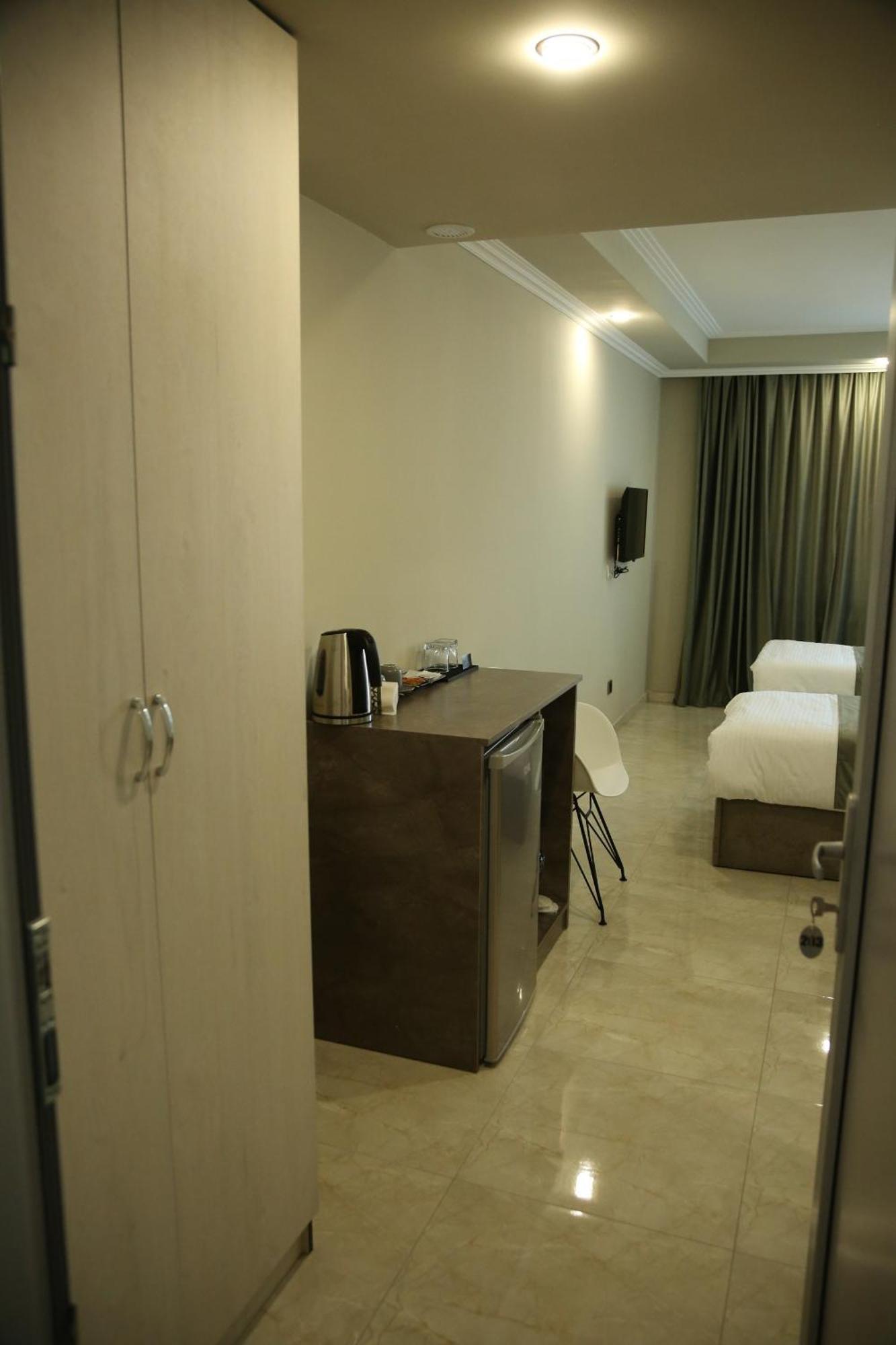 Vell Grey Hotel Martuni Exterior foto