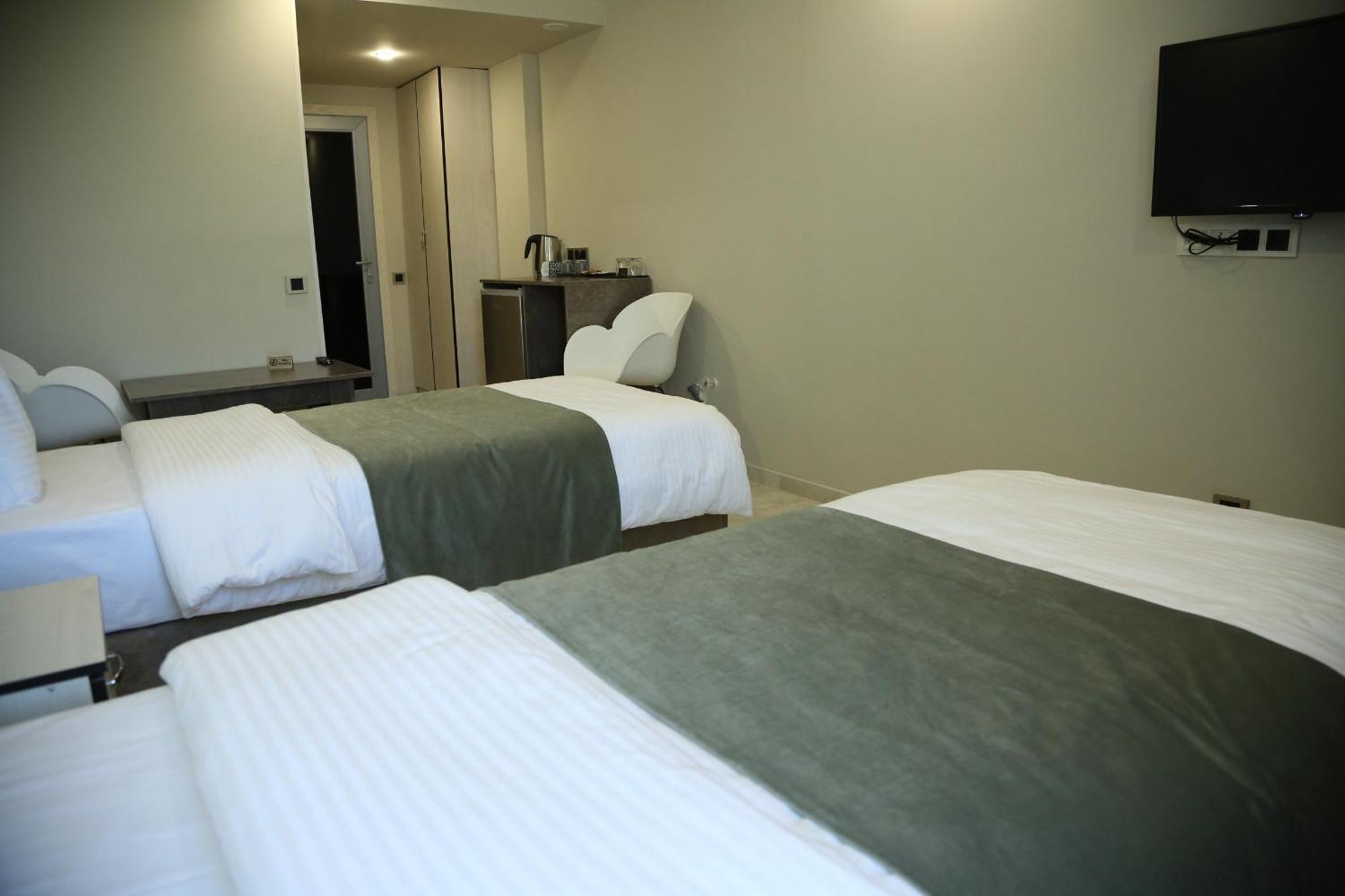 Vell Grey Hotel Martuni Exterior foto