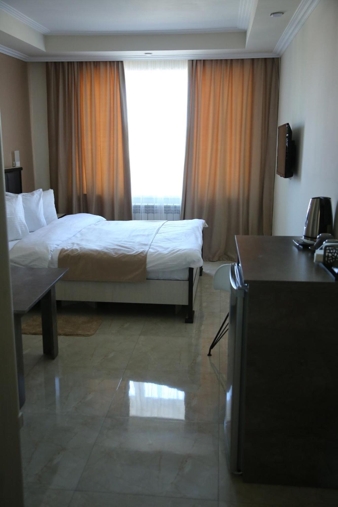 Vell Grey Hotel Martuni Exterior foto